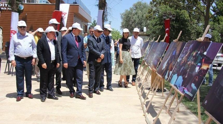 Menderes&rsquo;te 15 Temmuz Sergisi