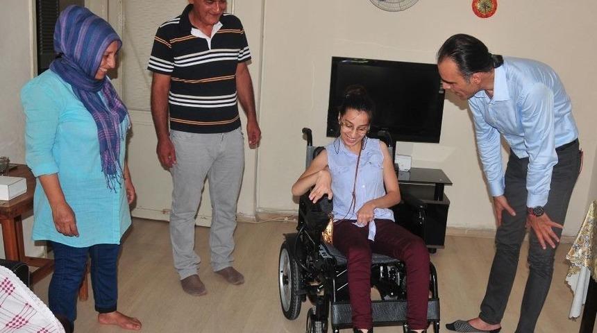 Mersinli Ceren Ak&uuml;l&uuml; Sandalyesine Kavuştu