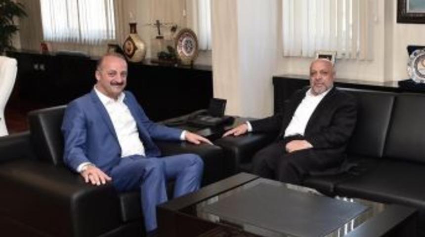 Hak-iş Başkanı Arslan, Başkan Akg&uuml;l&rsquo;&uuml; Ziyaret Etti