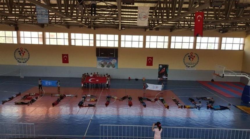 Ahlatlı Gen&ccedil;lerden 15 Temmuz&rsquo;a &Ouml;zel Klip