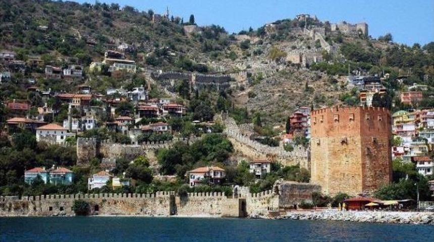 Alanya Kalesi'nde Engelliler I&ccedil;in Yaya Yolu