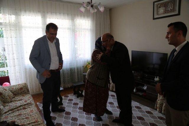 Erzurum Khb Genel Sekreteri Güler, Şehit Ailesini Ziyaret Etti