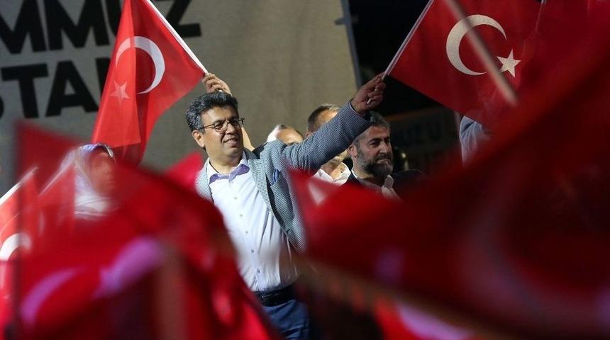 15 Temmuz&rsquo;un Seneyi Devriyesinde K&uuml;&ccedil;&uuml;k&ccedil;ekmece&rsquo;den Birlik Mesajı