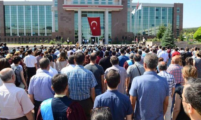 Esogü 15 Temmuz Demokrasi Ve Milli Birlik Günü Töreninde Tek Yürek Oldu