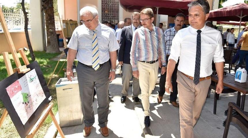 Başkan Uysal, 15 Temmuz Sergisinin A&ccedil;ılışına Katıldı