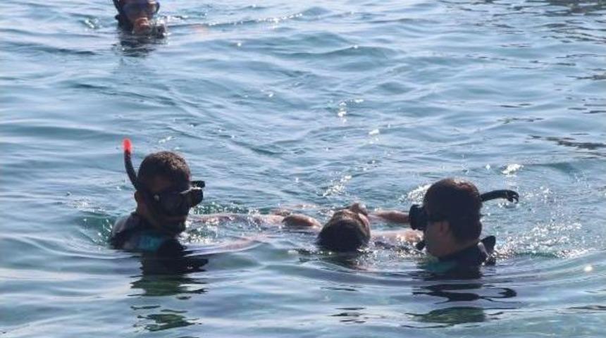 Gece Kul&uuml;b&uuml; &Ccedil;alışanı Denizde &Ouml;l&uuml; Bulundu