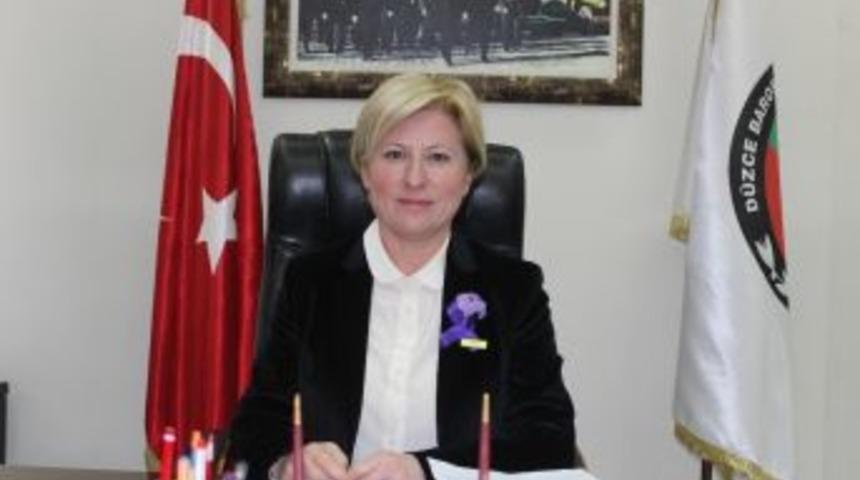 Baro Başkanı Av. Azade Ay Anneler G&uuml;n&uuml;n&uuml; Kutladı