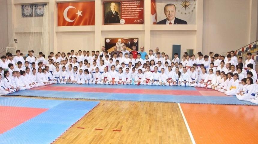 Adıyaman&rsquo;da Karate Şampiyonası Başladı