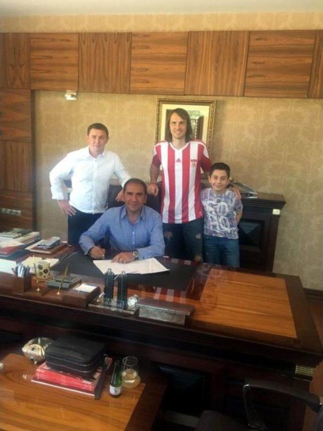 Sivasspor, Vitali Djakov’u Kadrosuna Kattı