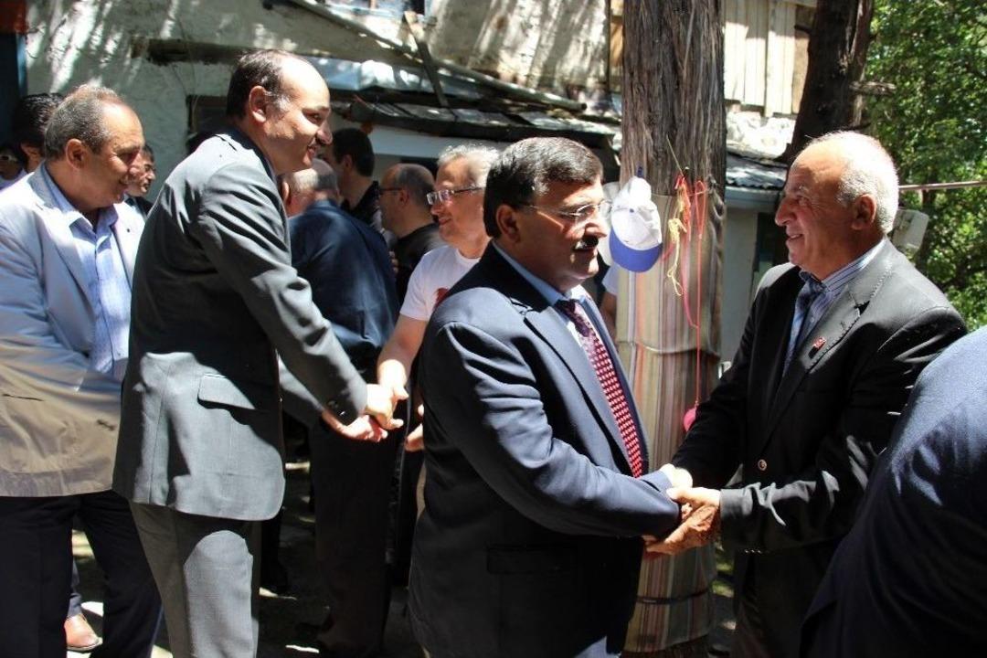 G&ouml;lbaşı&rsquo;nda Şehit D&uuml;şen Polislerin Ailelerine Ziyaret