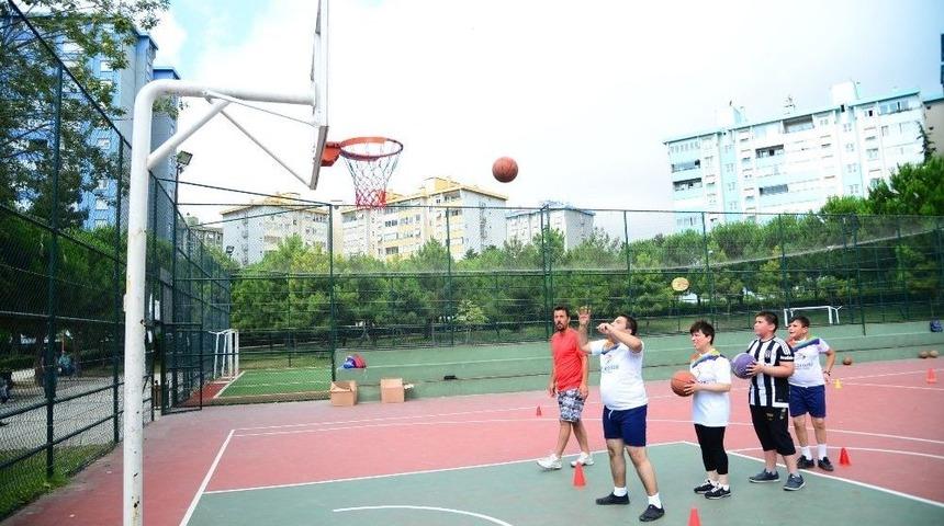 Engelli &Ccedil;ocuklar Yaz Spor Okulu&rsquo;nda Yeteneklerini Geliştiriyor