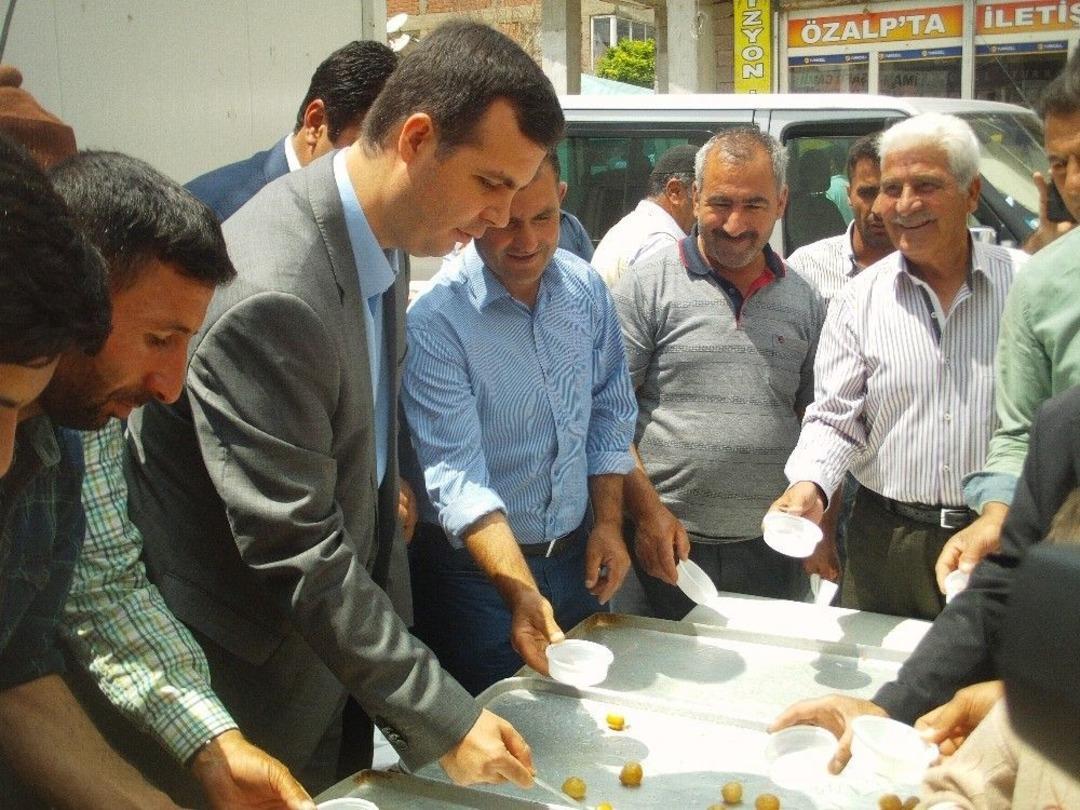 &Ouml;zalp İl&ccedil;esinde 15 Temmuz Şehitlerine Anma Programı