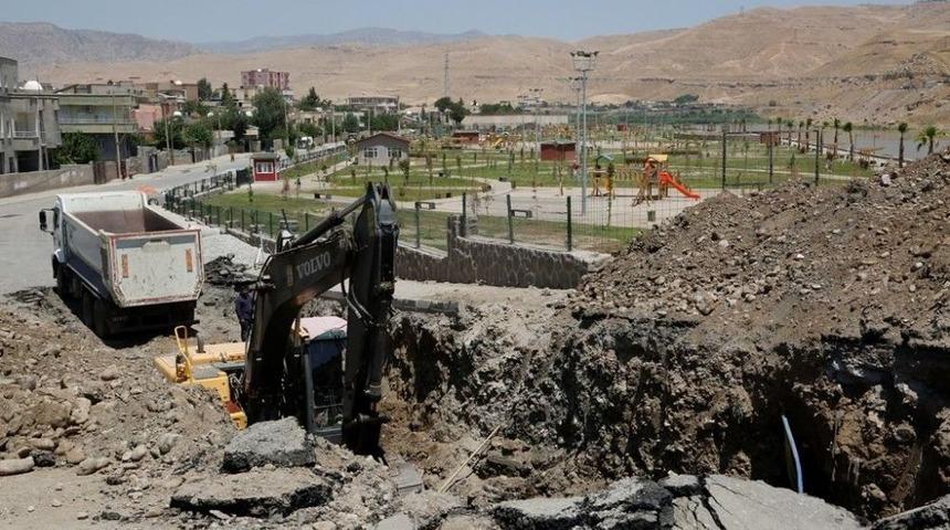 Cizre Belediyesi Kanalizasyon Ana Hatlarının Tamamını Yeniliyor