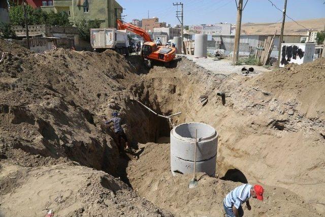 Cizre Belediyesi Kanalizasyon Ana Hatlarının Tamamını Yeniliyor