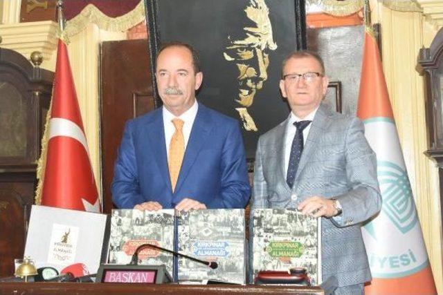 Kırkpınar'ın 656 Yıllık Tarihi 3 Ciltlik Almanakta Toplandı