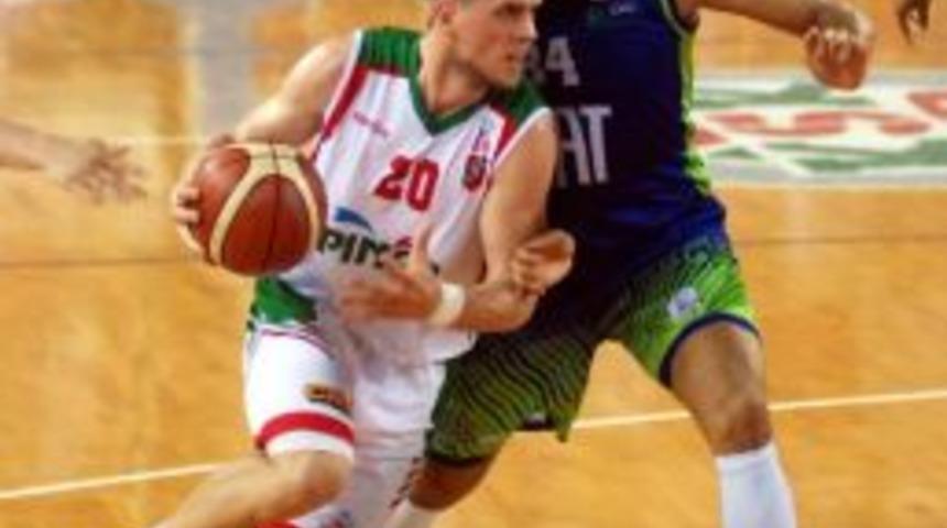 Pınar Karşıyakalı Ponitka'ya Banvit'ten Kanca