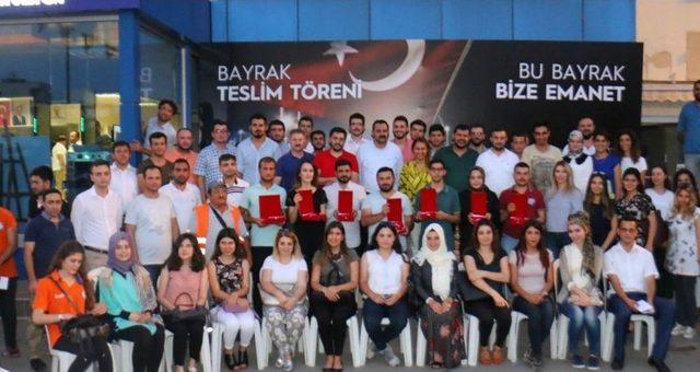 81ilden 250 Gencin Cumhurbaşkanı Recep Tayyip Erdoğan’a Teslim Edeceği Türk Bayrağı Törenle Antalya’yı Temsil Edecek Gençlere Emanet Edildi