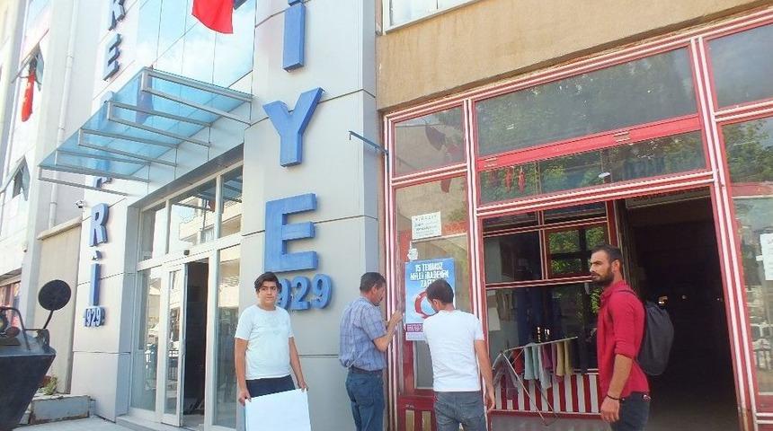 Malazgirt İl&ccedil;esi 15 Temmuz Posterleriyle S&uuml;slendi