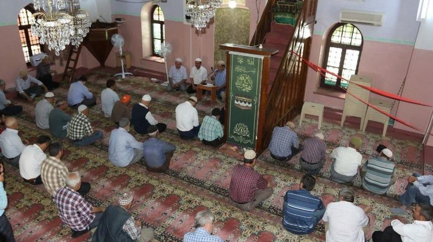 Akhisar&rsquo;da Şehitler İ&ccedil;in Hatim-i Şerif Duası Okundu