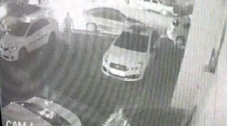 14 Yaşındaki Oto Faresi Kameralara B&ouml;yle Yakalandı