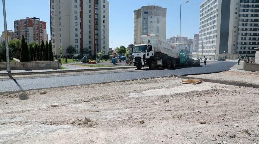 Talas&rsquo;ta Asfalt &Ccedil;alışmaları S&uuml;r&uuml;yor