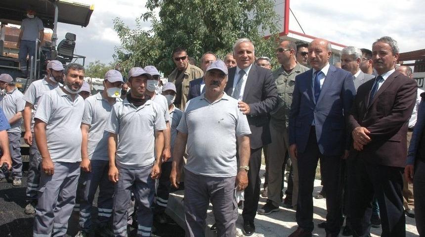 Van&rsquo;da 1,1 Milyon Tl&rsquo;lik Yol &Ccedil;alışması