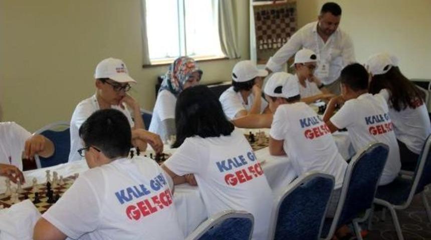 &Ccedil;anakkale'de 'satran&ccedil; Eğitim Projesi' Başladı