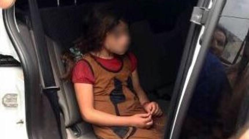 (&ouml;zel Haber) K&uuml;&ccedil;&uuml;k Kızı Ka&ccedil;ırdığı İddia Edilen Şahsa Lin&ccedil; Girişimi Kamerada