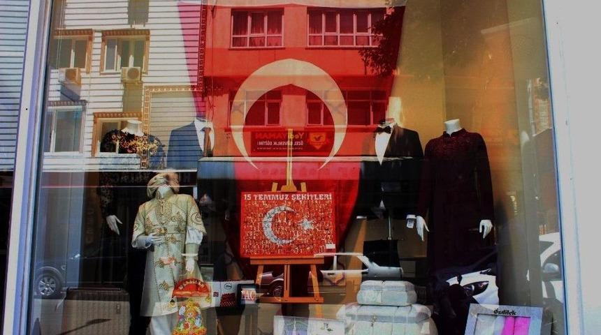 Esnaflar 15 Temmuz&rsquo;u Unutturmuyor