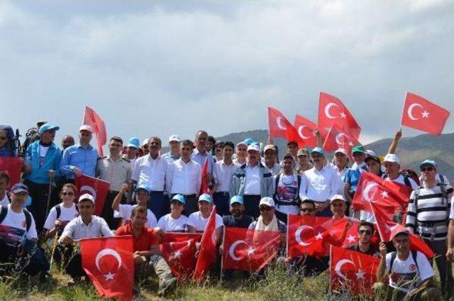 Süphan Dağı’Na 15 Temmuz Tırmanışı