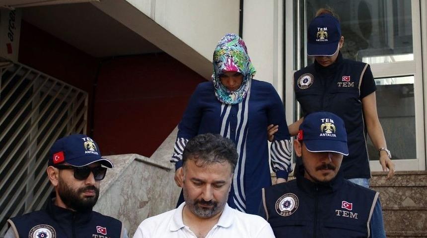 Kaymakamların S&ouml;zde Akdeniz B&ouml;lge İmamı Ve Abla Konumundaki Eşi Antalya&rsquo;da Yakalandı