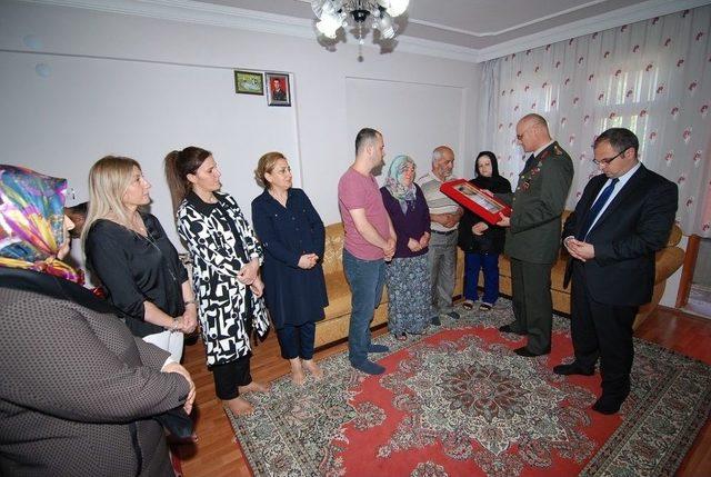 Tokatlı Şehit Ailesine Şehadet Belgesi Takdim Edildi 1