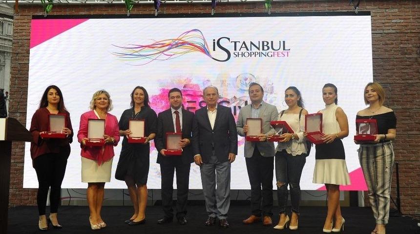 İstanbul&rsquo;da Shopping Fest R&uuml;zgarı Esti
