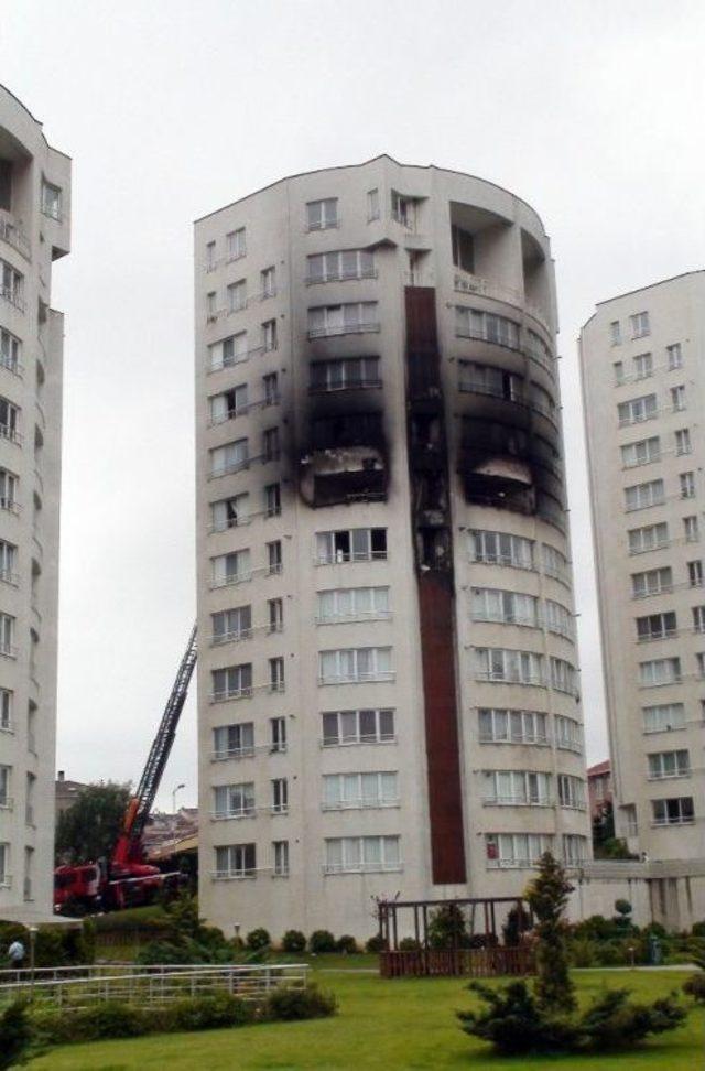 Ümraniye’de Lüks Sitede Korkutan Yangın 3