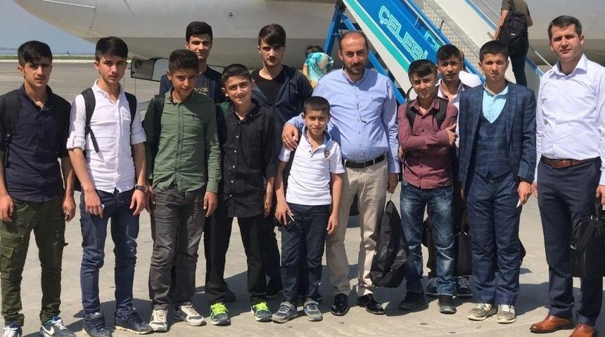 Hakkari&rsquo;den 11 Hafız Kocaeli&rsquo;ne Uğurlandı
