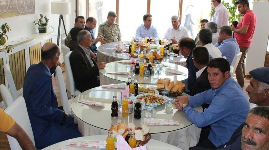 &Ccedil;aldıran&rsquo;da Şehit Aileleri Ve Gaziler Onuruna Yemek Verildi