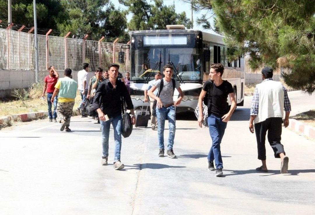 Bayram İ&ccedil;in &Uuml;lkelerine Giden Suriyelilerden 9 Bini D&ouml;nmedi