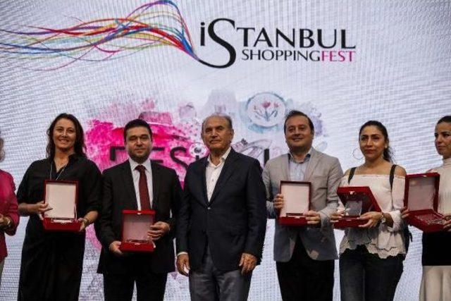 İstanbul'da Shopping Fest Rüzgarı Esti