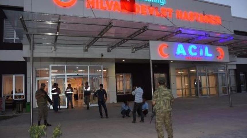 Hilvan'da Akrabalar Arasında Silahlı Kavga: 2 &Ouml;l&uuml;, 9 Yaralı