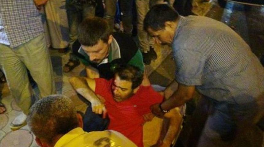 İki Otomobile &Ccedil;arpan Kamyon Ka&ccedil;tı: 4 Yaralı