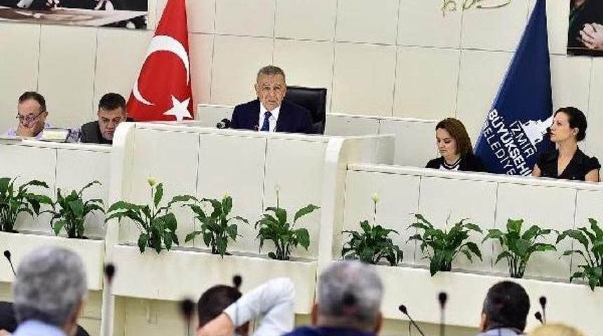 Başkan Kocaoğlu'nun Mavişehir Tepkileri S&uuml;r&uuml;yor