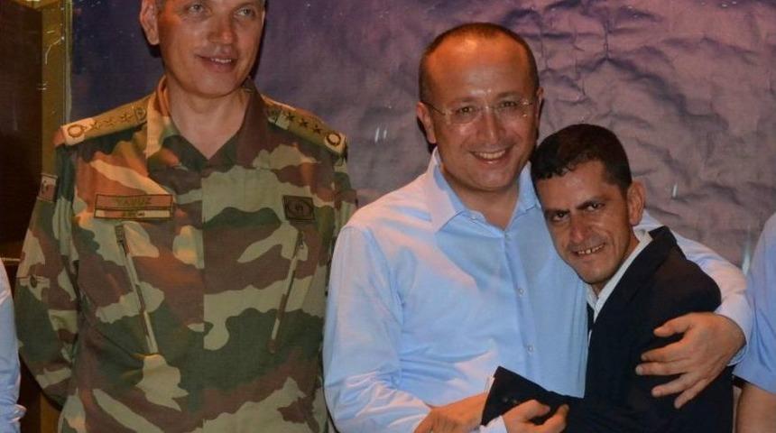 Engelli Gen&ccedil;ten Valiye "beni Evlendir Artık" Talebi