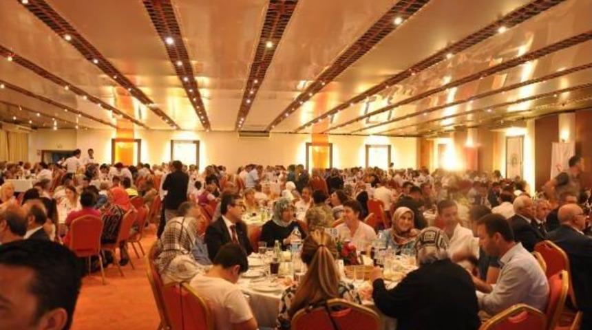 İzmir'de 15 Temmuz Şehitleri Anıldı