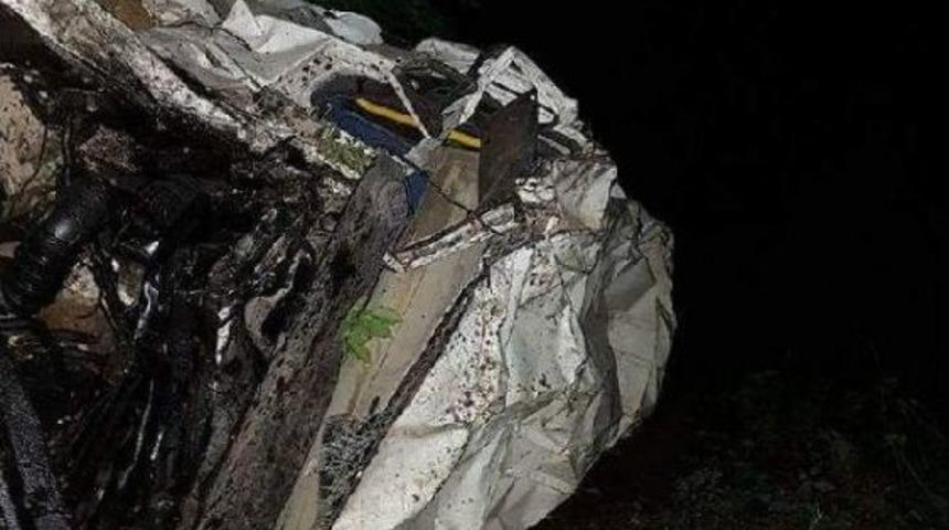 Minibüs Uçuruma Yuvarlandı: 3 Ölü 10 Yaralı