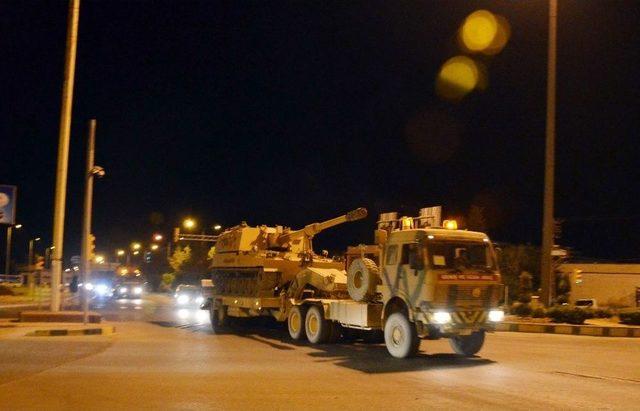 Afrın Sınırına Fırtına Ob&uuml;s&uuml; Sevkiyatı Yapıldı 1