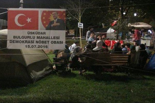 Kısıklı'da Demokrasi Nöbeti Gece De Devam Etti