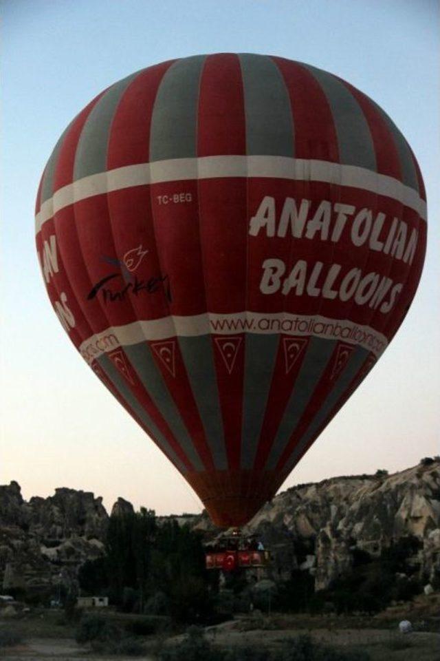 Kapadokya&rsquo;da Balonlar T&uuml;rk Bayrakları İle Havalandı 3