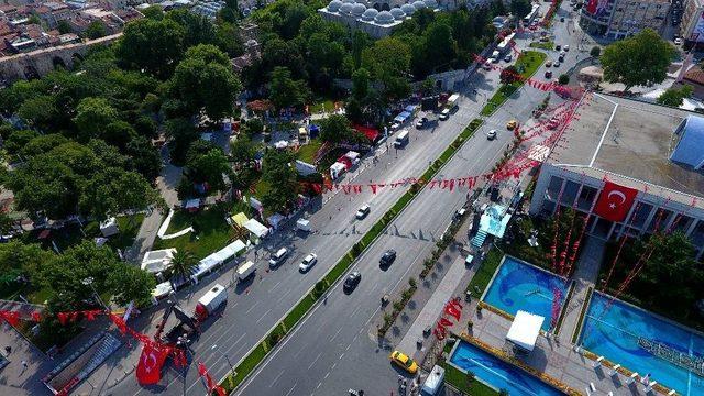 15 Temmuz’un Yıldönümünde Saraçhane’deki Hazırlıklar Havadan Görüntülendi