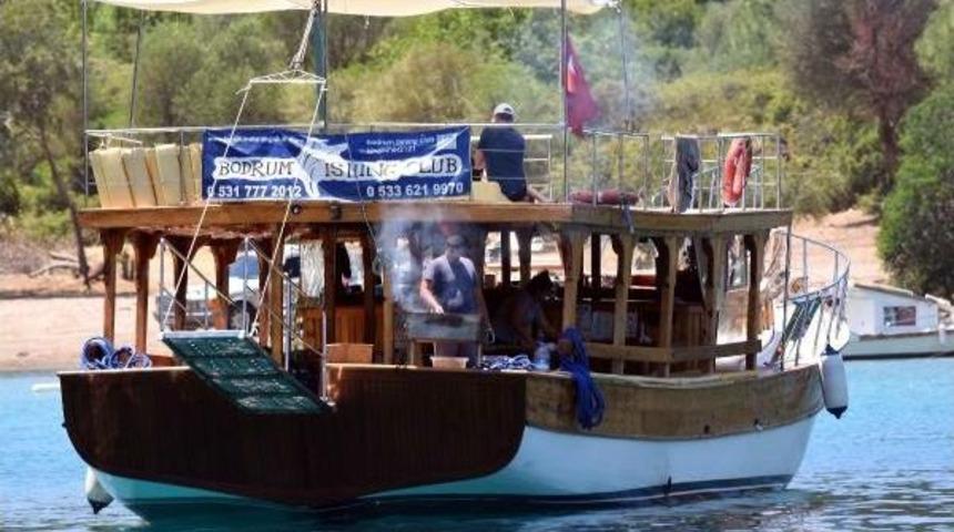 G&uuml;n&uuml;birlik Tur Teknelerine Mangal Tepkisi