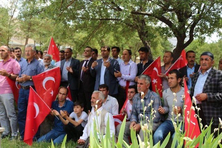 Bahçesaray İlçesinde ‘15 Temmuz’ Yürüyüşü G2